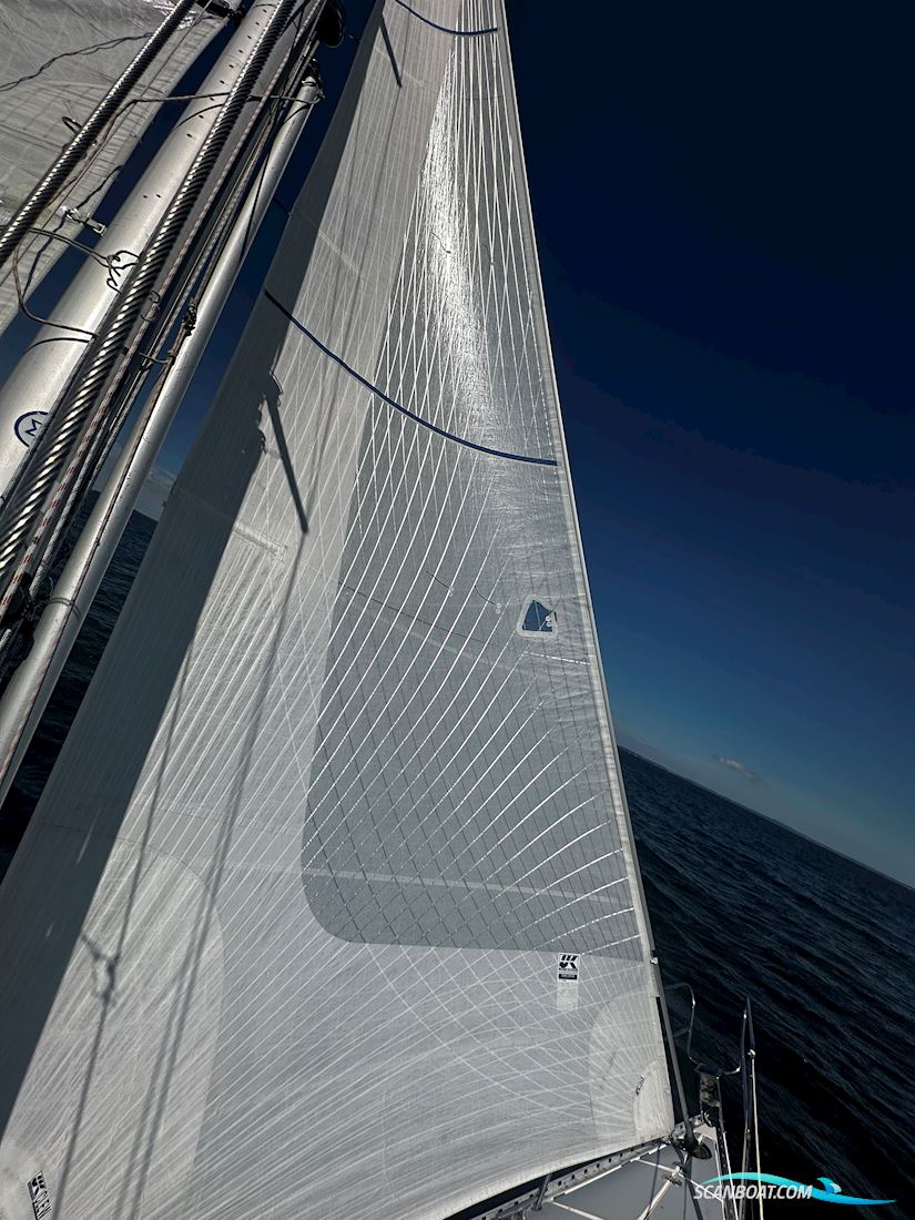 Lady Helmsman GT