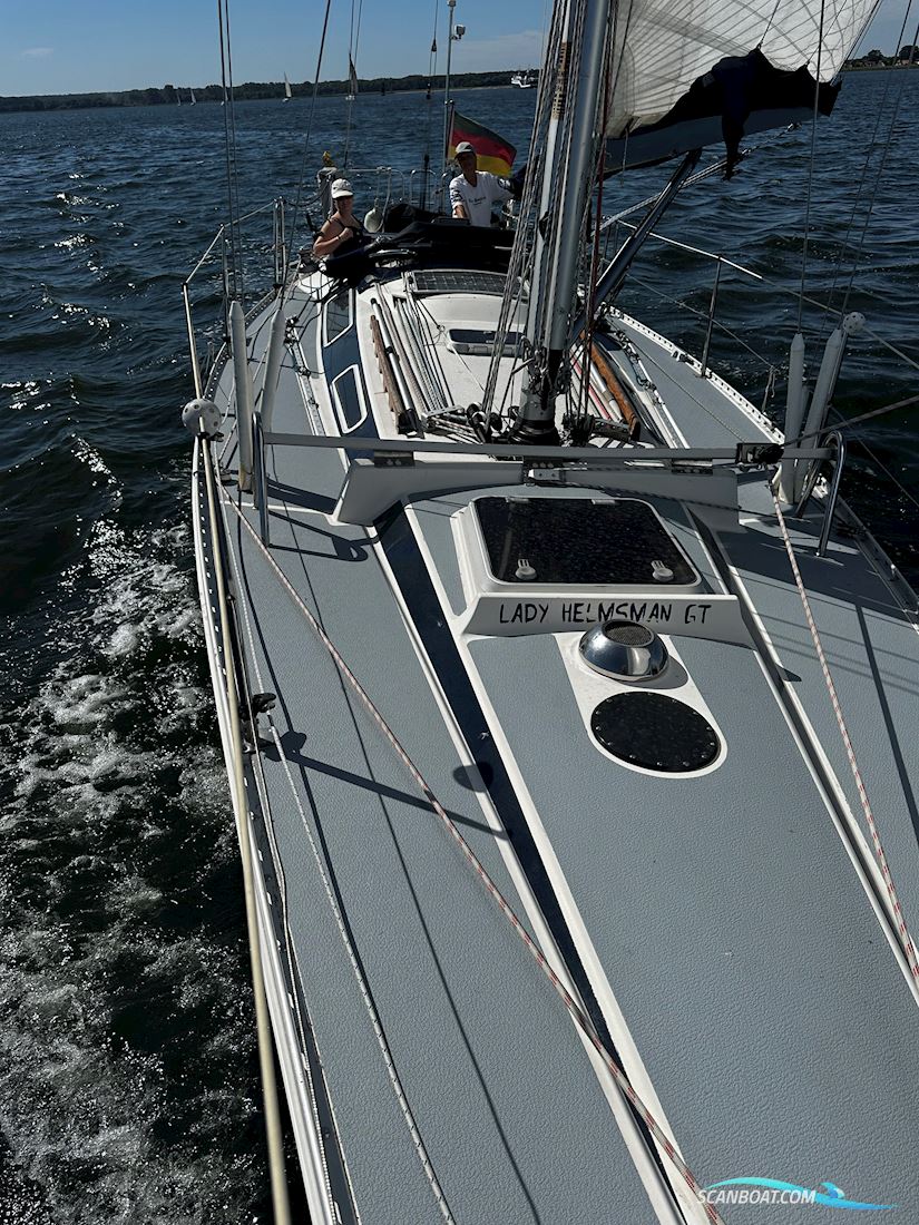 Lady Helmsman GT
