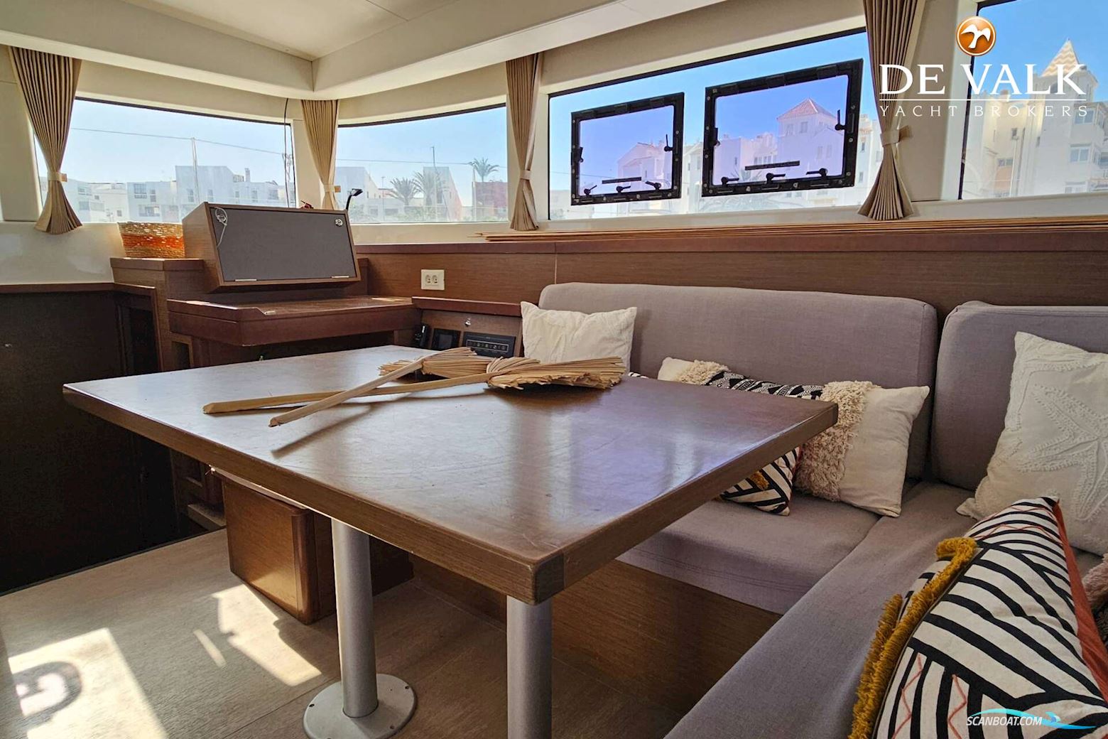 Lagoon 40