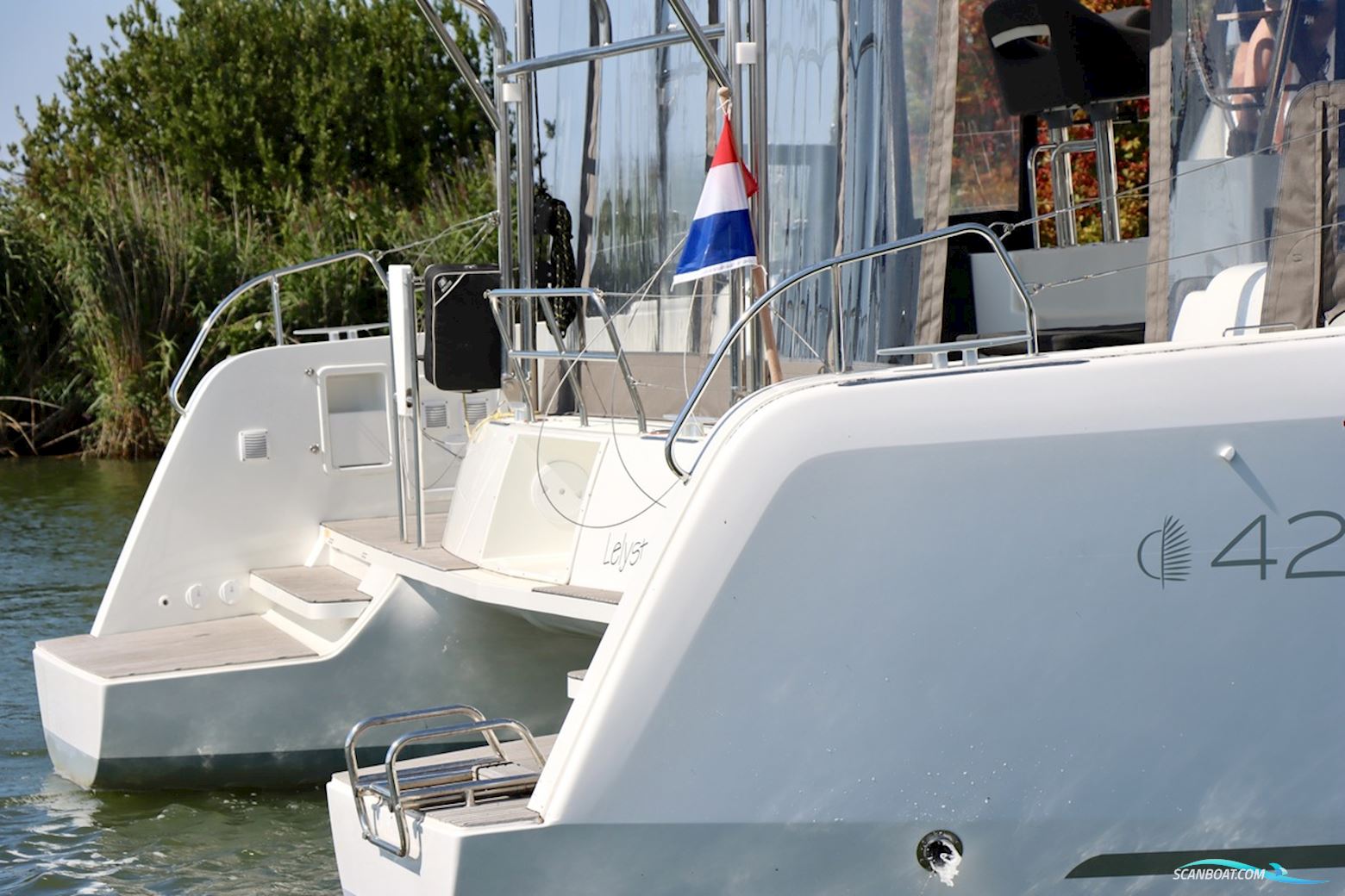 Lagoon 42 Full specs