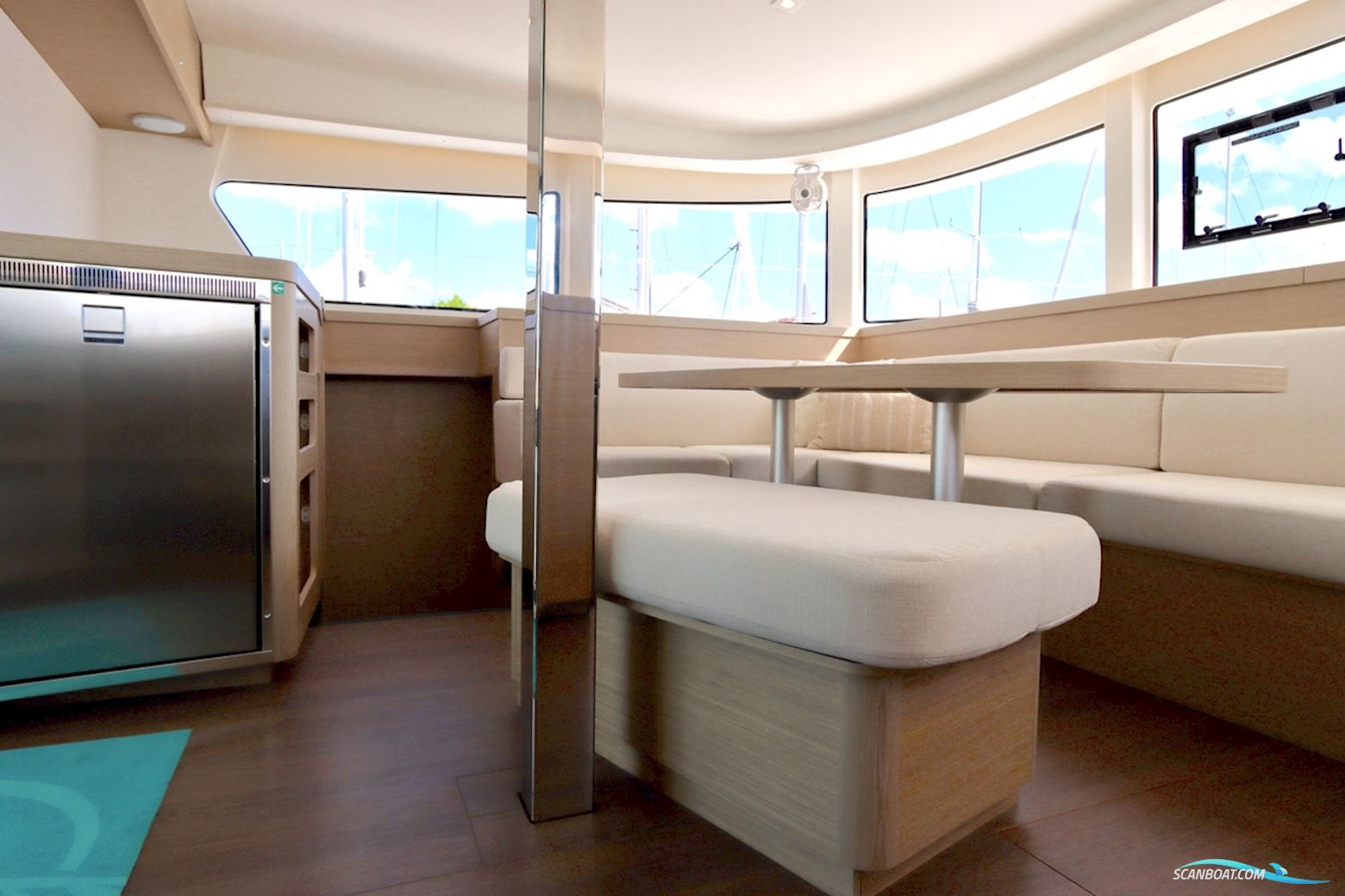 Lagoon 42 Full specs