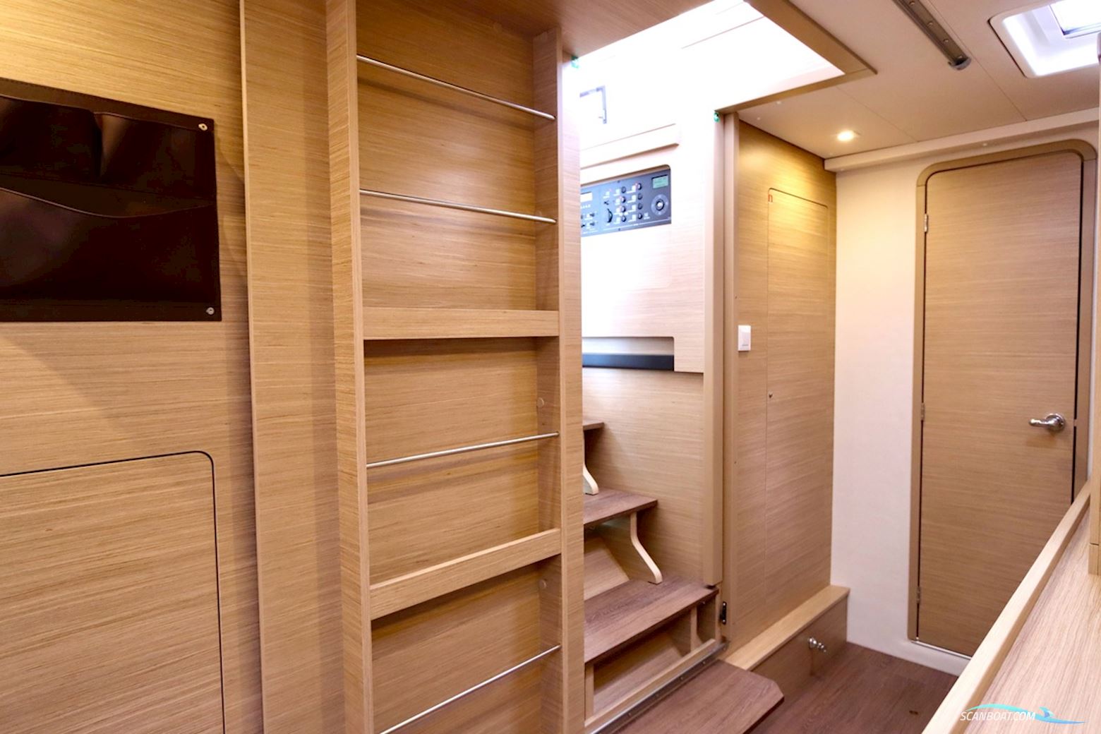 Lagoon 42 Full specs
