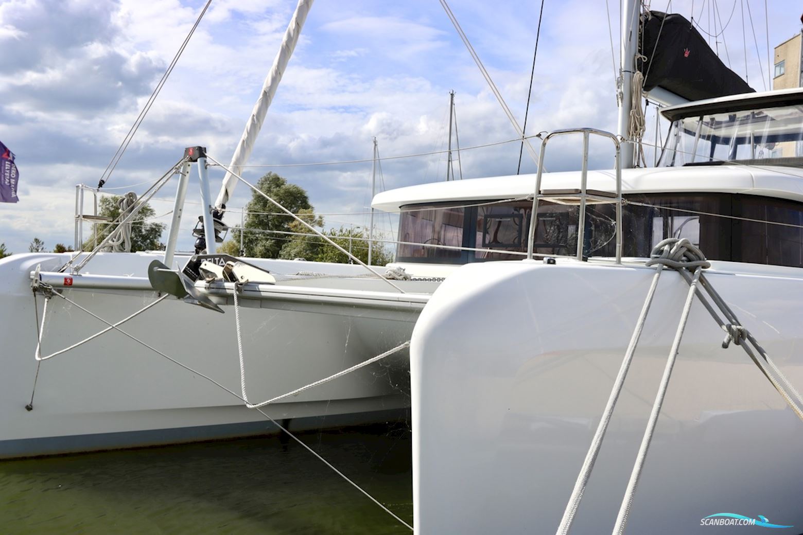 Lagoon 42 Full specs
