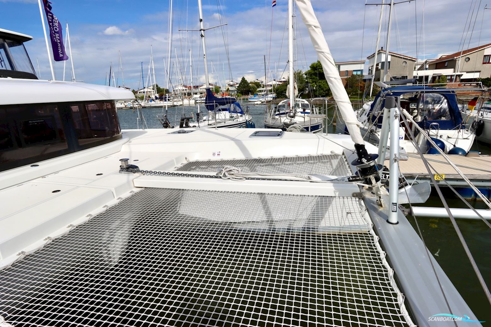 Lagoon 42 Full specs