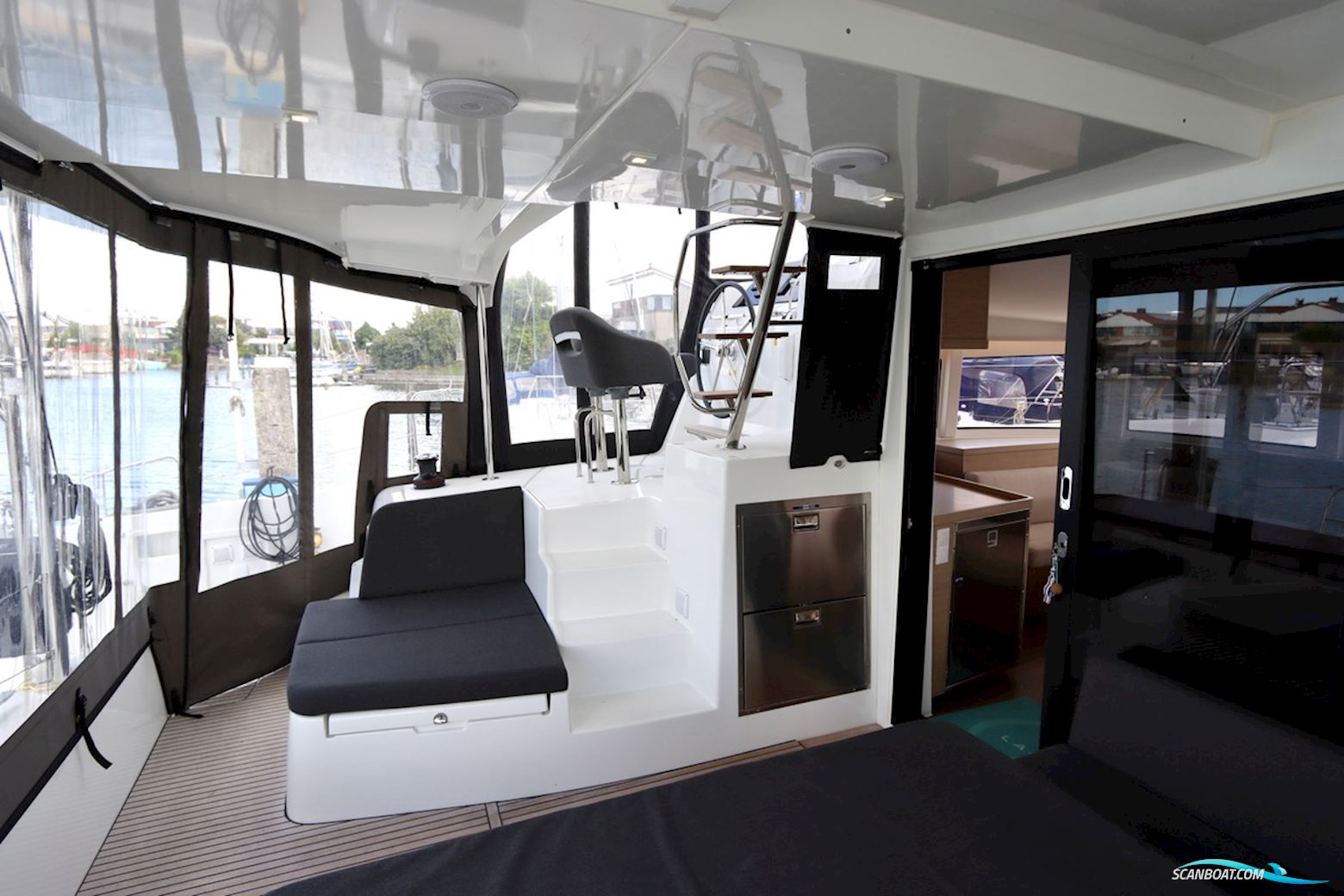 Lagoon 42 Full specs