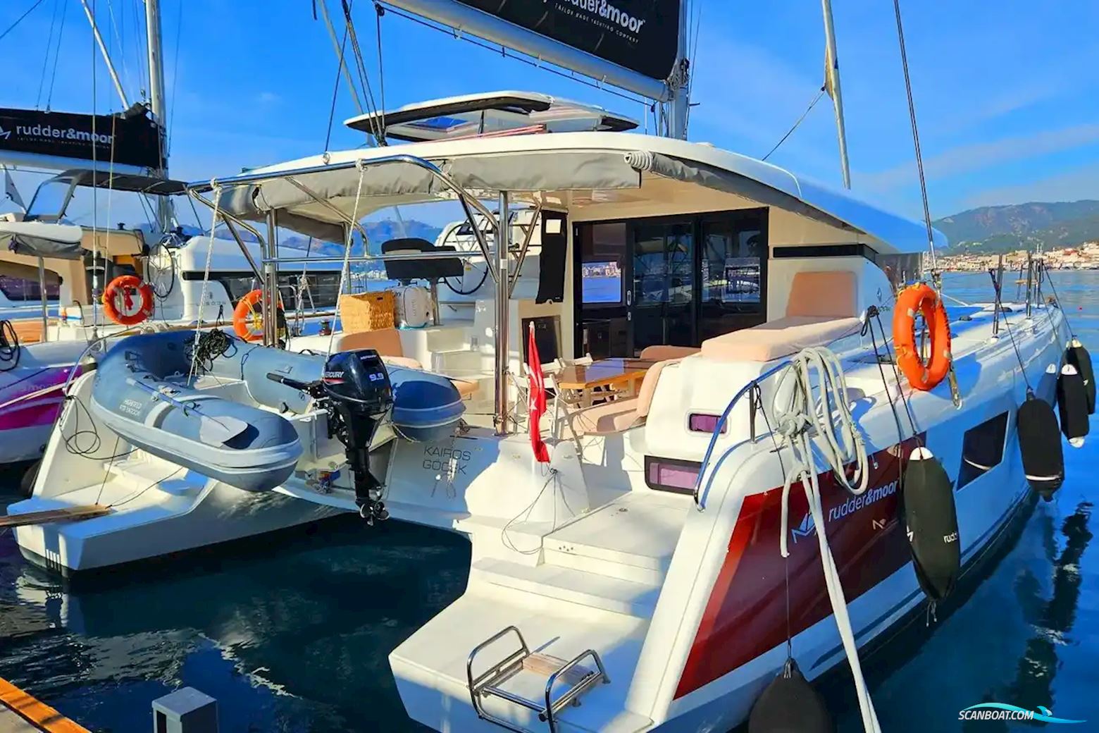 Lagoon 42
