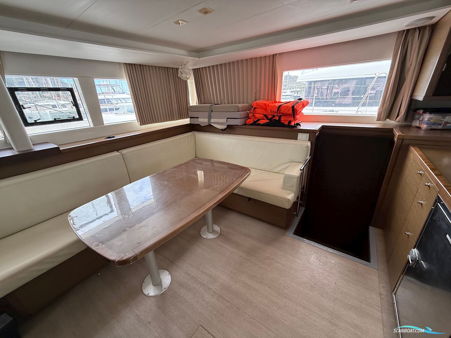 Lagoon 450