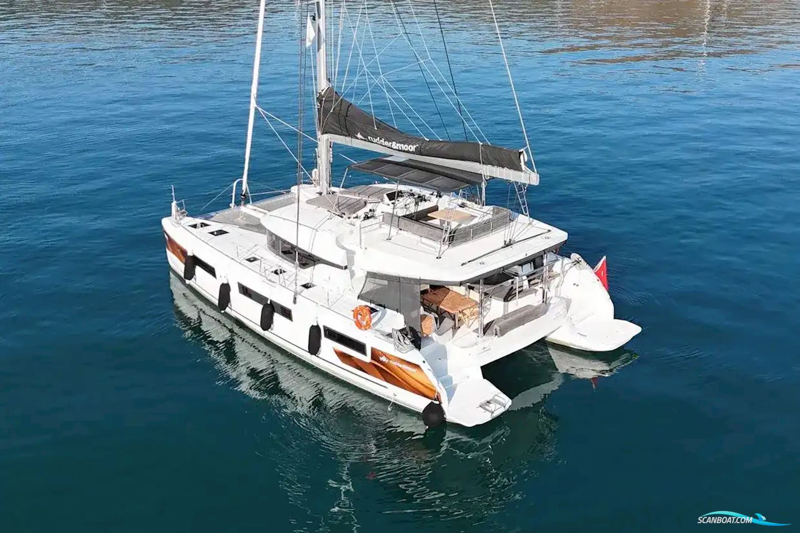 Lagoon 51