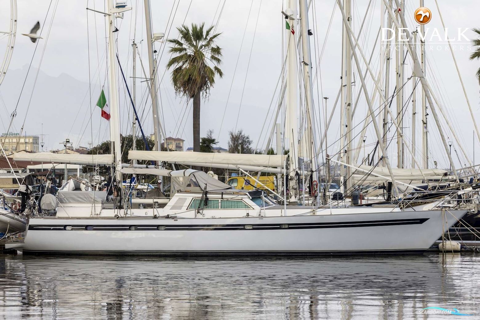 Laurent Giles 16,45 Sailingboat 1982, with Volvo engine, Italy