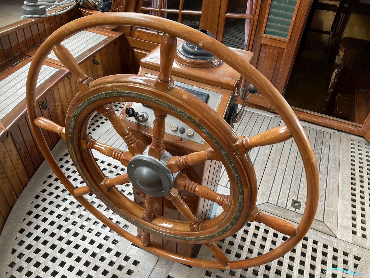 Lemsteraak Bonte Walvis - Roefuitvoering Stofberg 1320