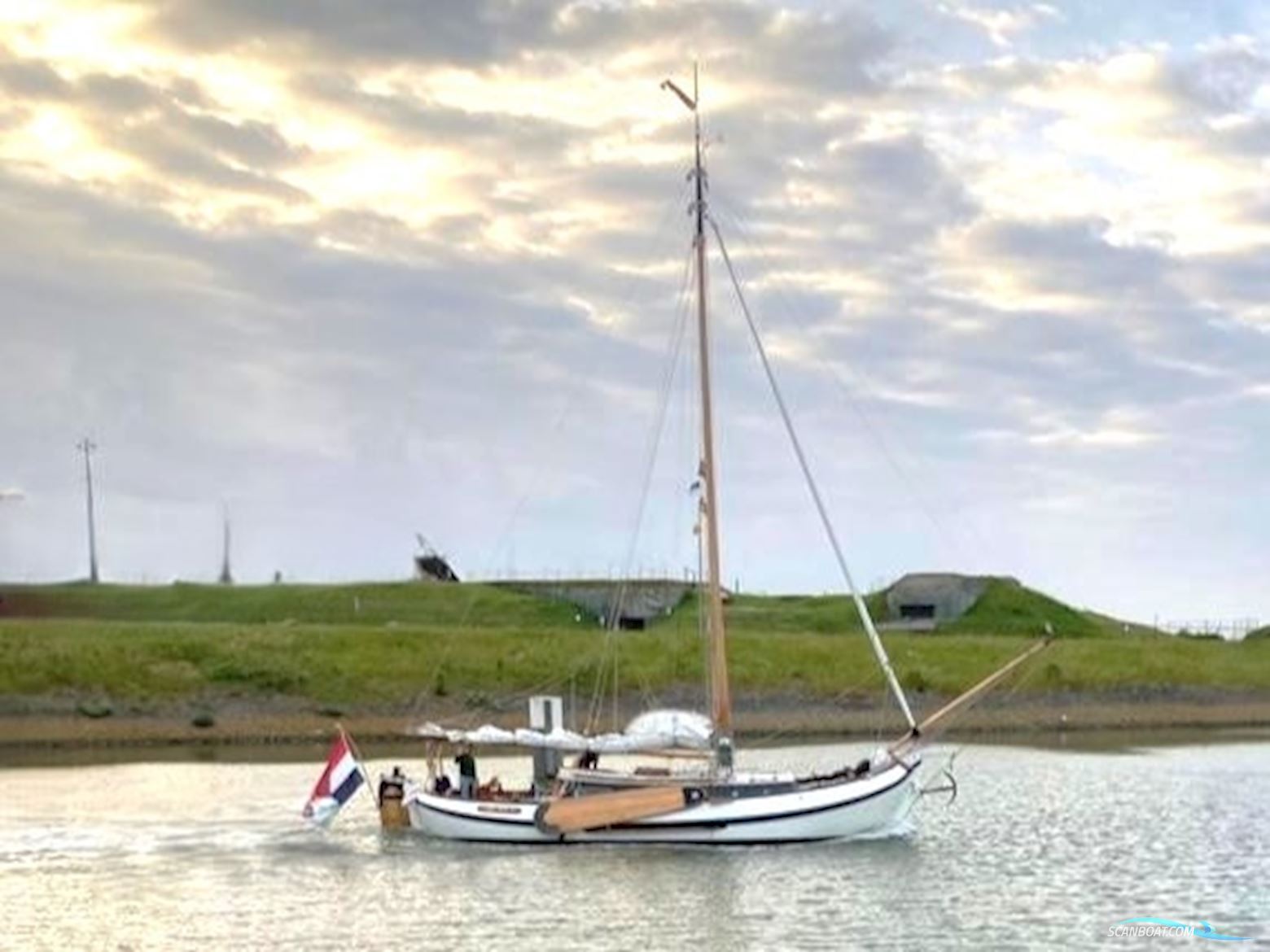 Lemsteraak De Witte Joffer - Blom Roefaak Sailingboat 1976, with Volvo Penta  engine, The Netherlands