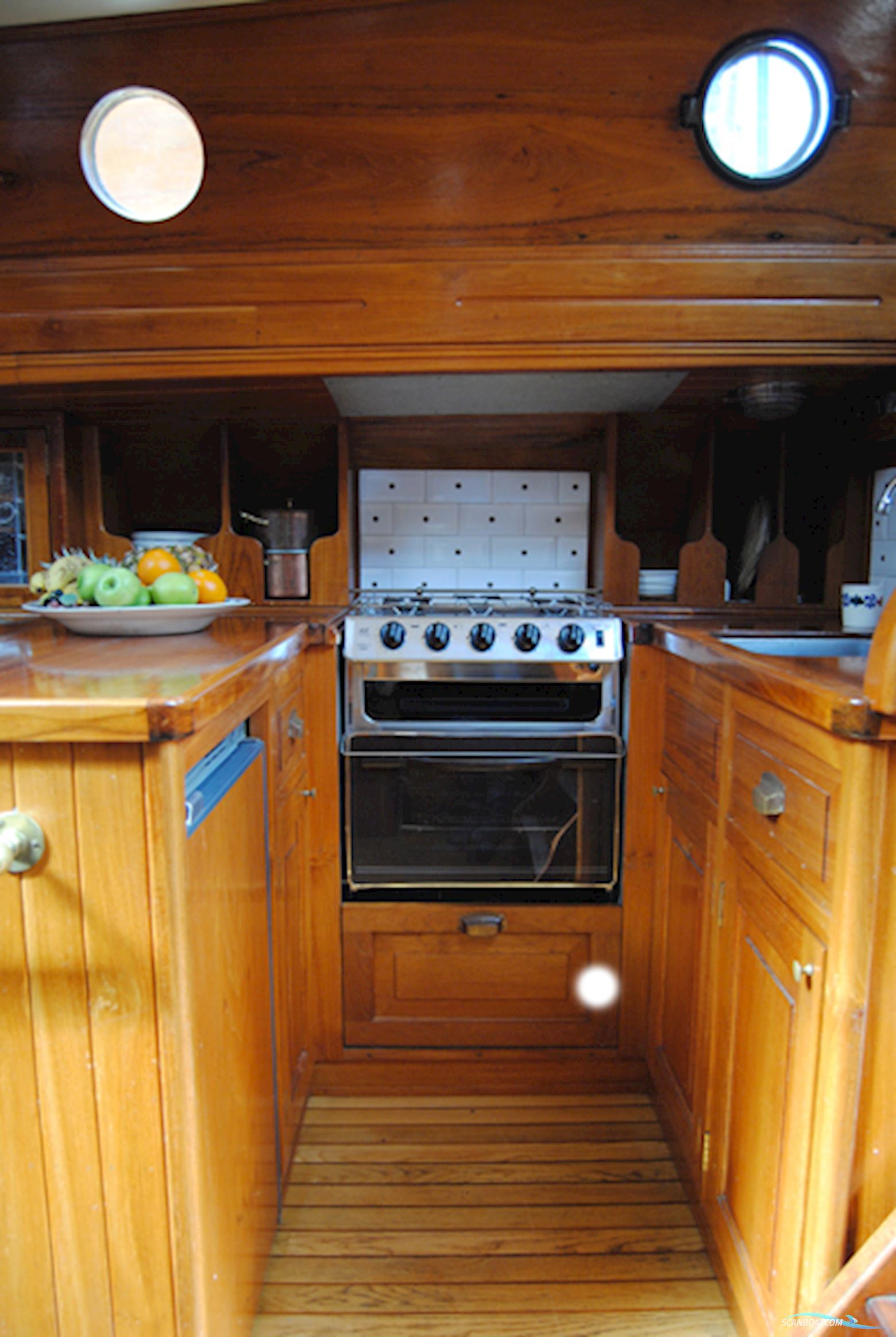 Lemsteraak Halley - Roefuitvoering