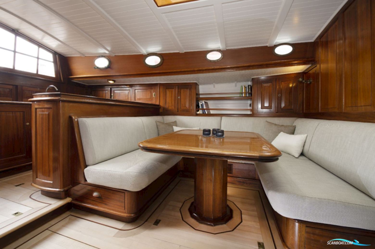 Lemsteraak Roefaak - Otter