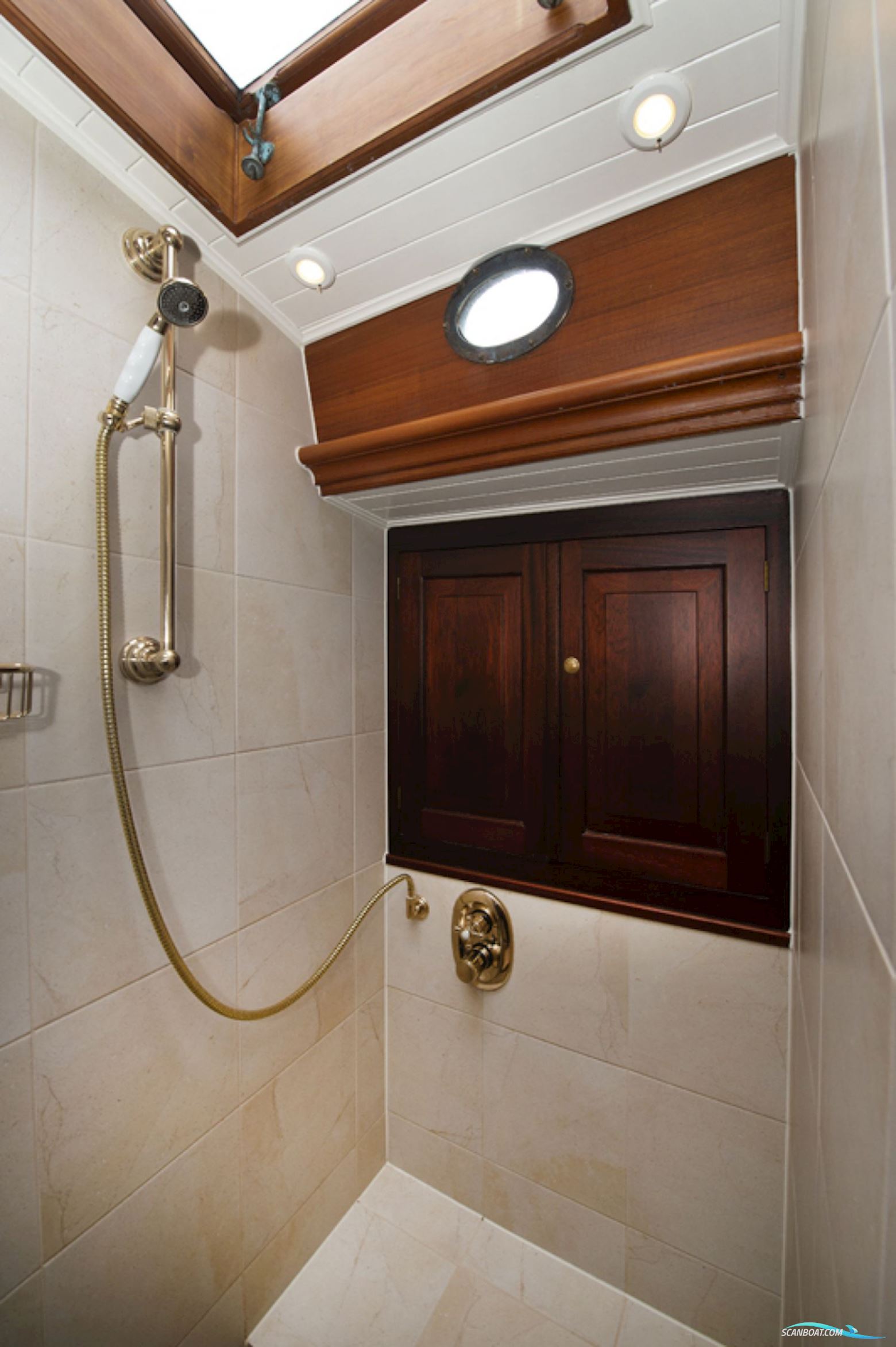 Lemsteraak Roefaak - Otter