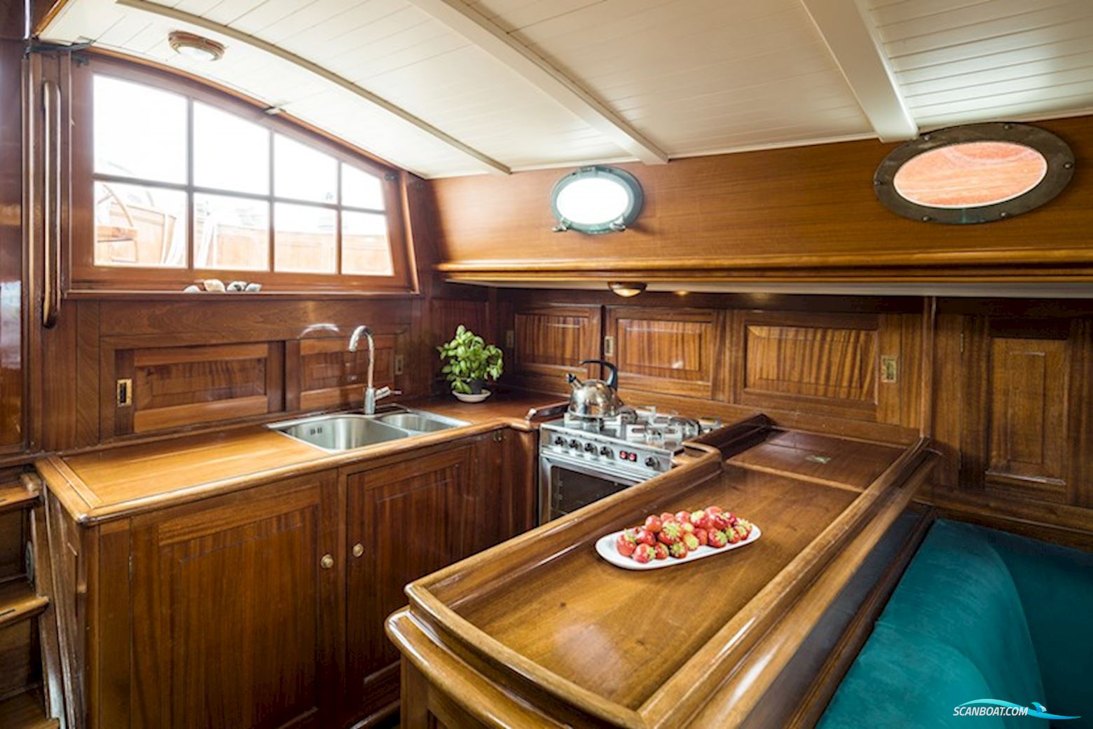 Lemsteraak Roefaak - Otter