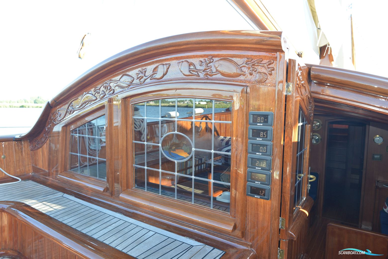 Lemsteraak Visotter - Roefuitvoering