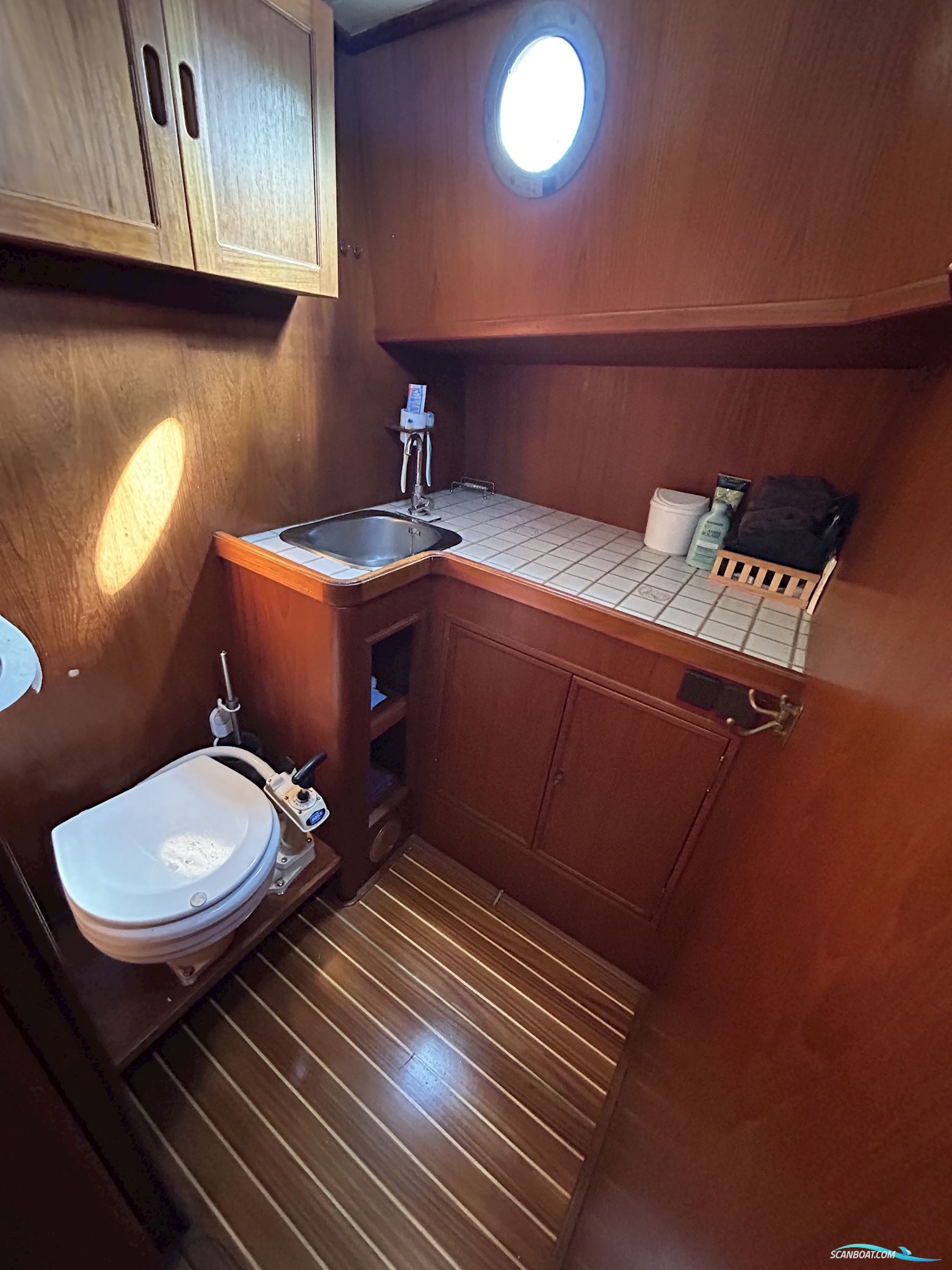 Lemsteraak Walrus - Roefuitvoering