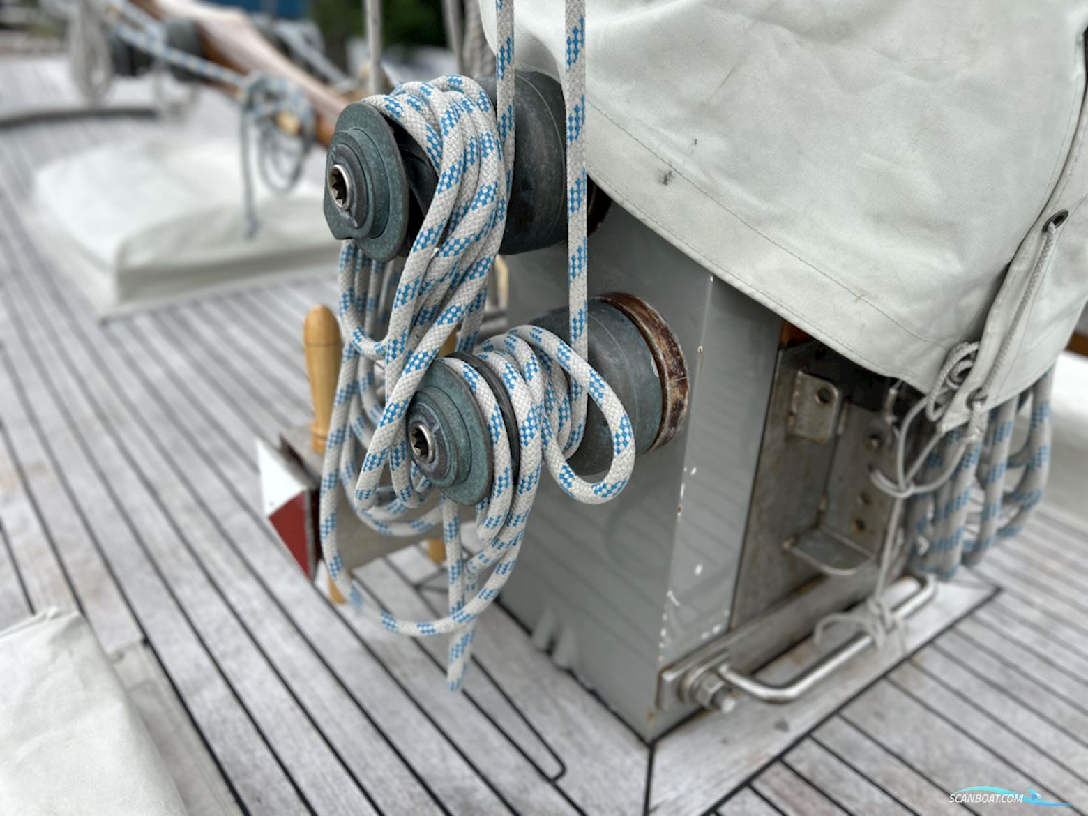 Lemsteraak Witte Eend - Roefuitvoering Hoek Design