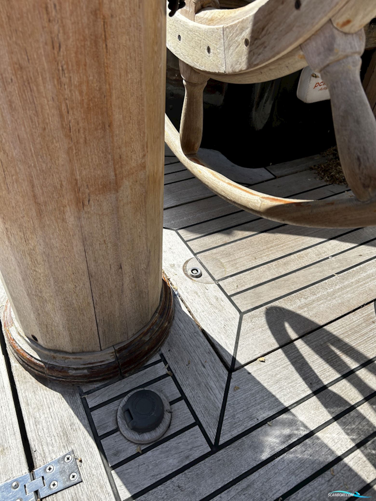 Lemsteraak Witte Eend - Roefuitvoering Hoek Design
