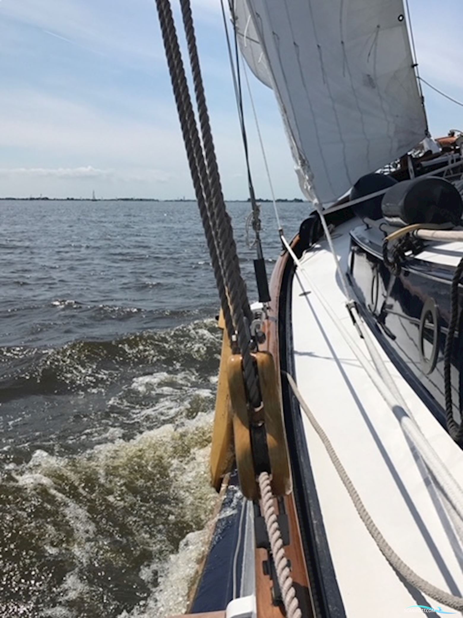 Lemsteraak Zonnewind - Roefuitvoering