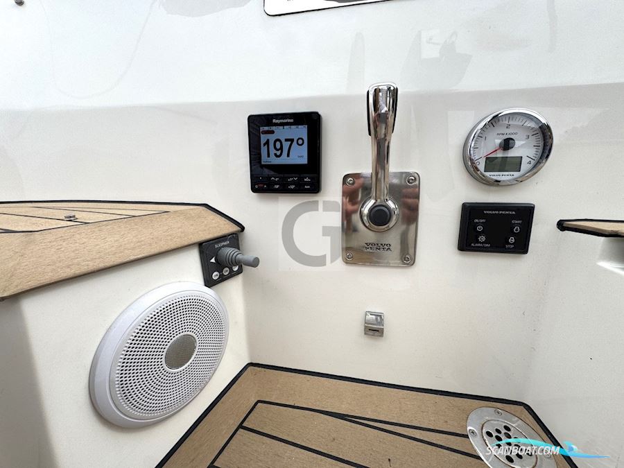 Leonardo Yachts Eagle 38