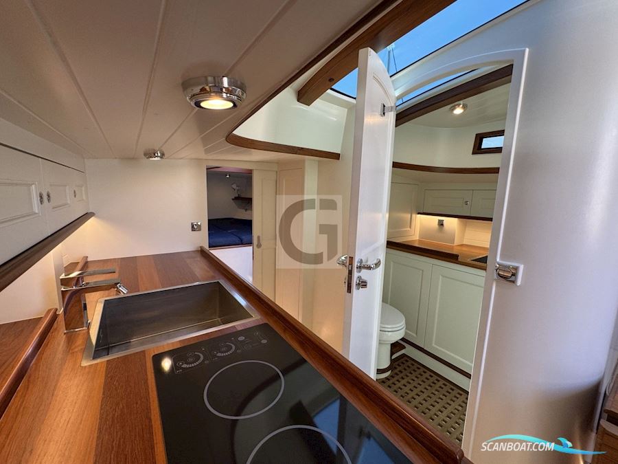 Leonardo Yachts Eagle 54