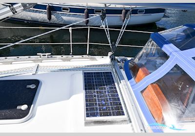 Linjett 35 Sailingboat 1993, with Yanmar 3 Cyl 27 Hk engine, Sweden