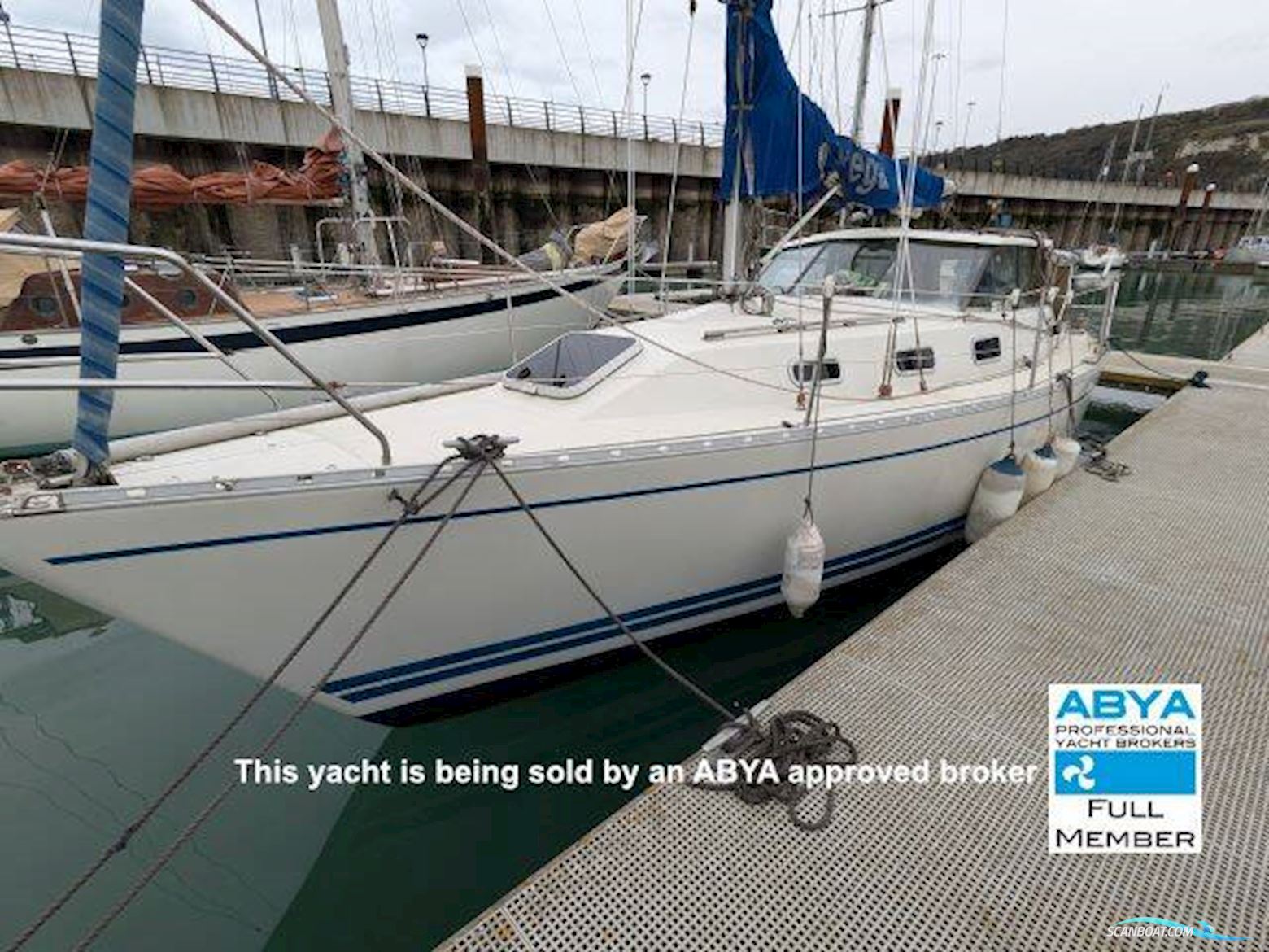 LM Vitesse 33 Sailingboat 1990, with Volvo Penta D1-30 engine, United Kingdom