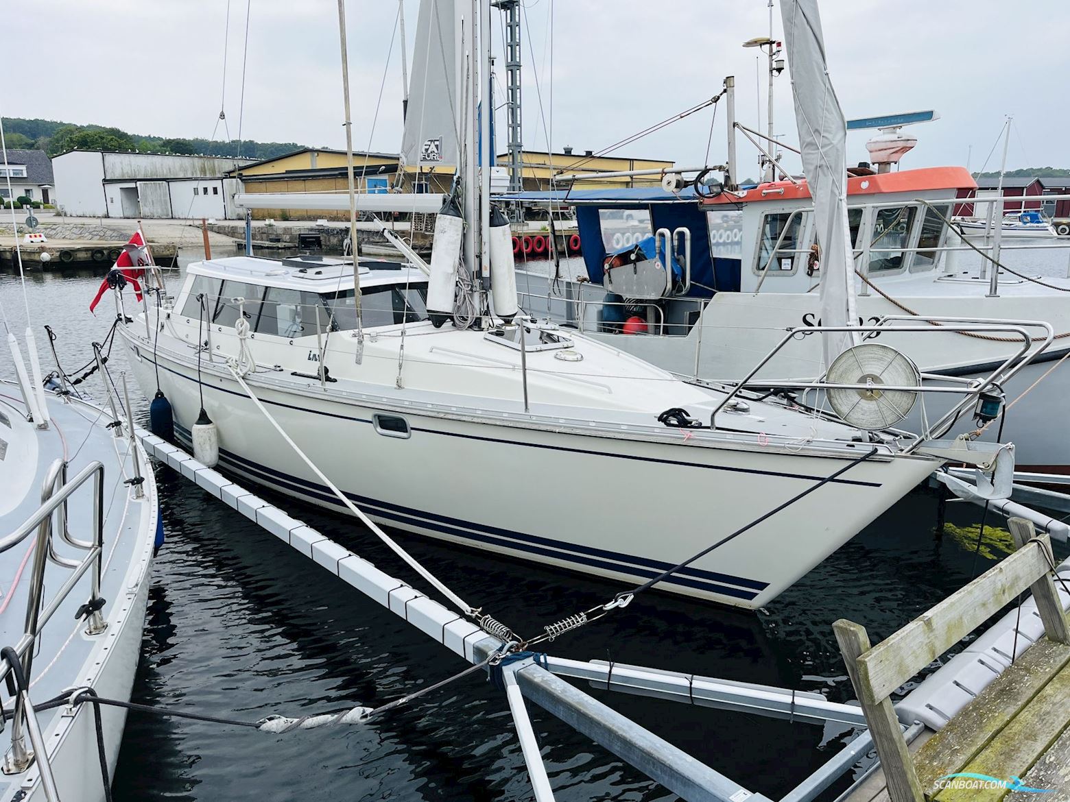 LM Vitesse 35 Vision Sailingboat 1992, with Volvo Penta 2003T engine, Sweden
