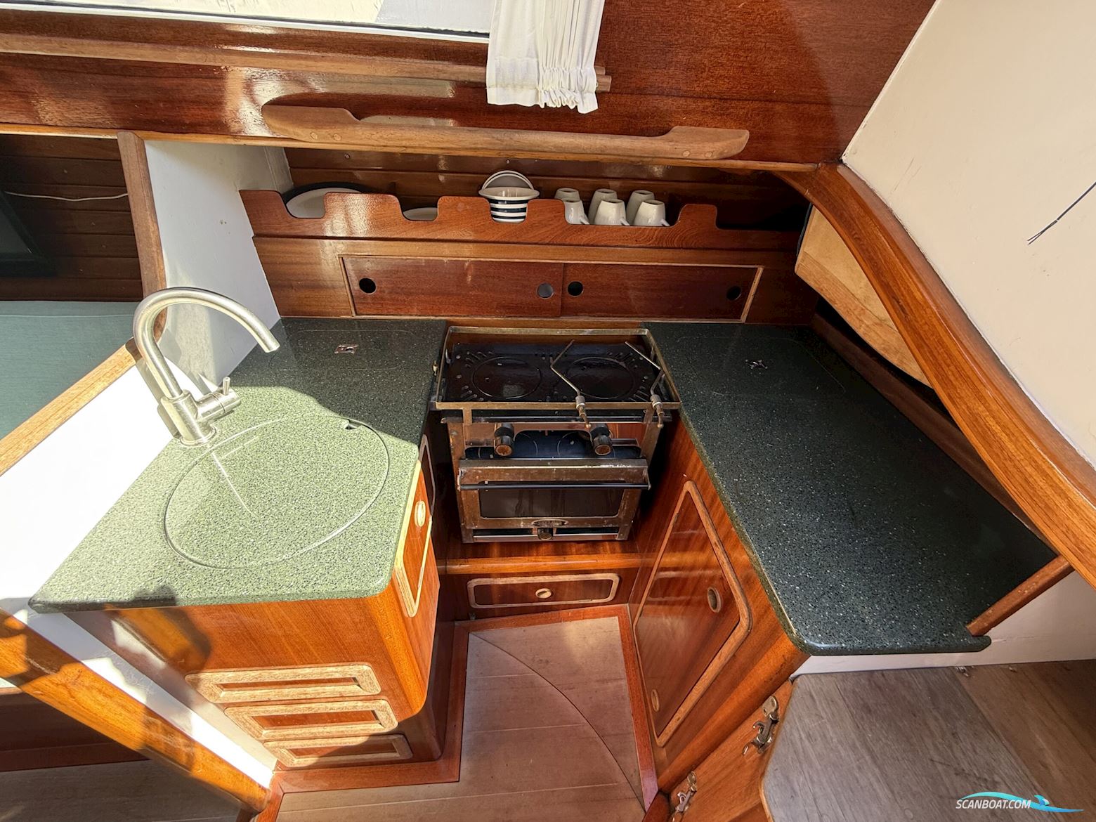 Luffe 40 One Off. NEDSAT