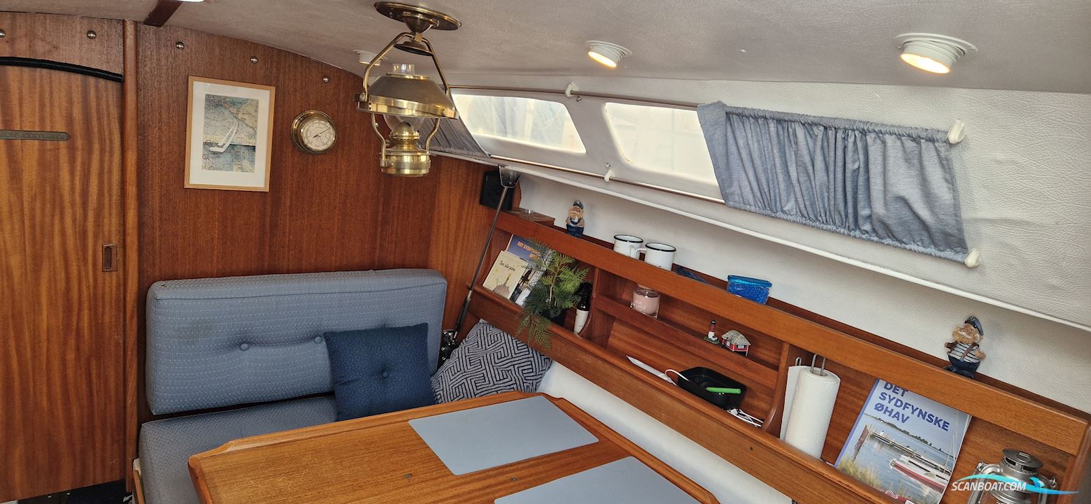 Maxi Fenix Dinette Med Nyere Motor.