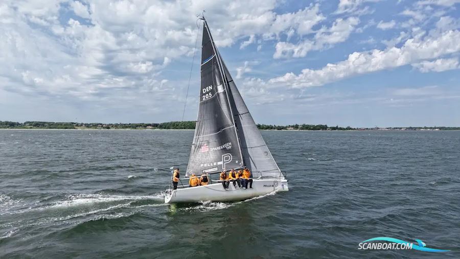 Melges 32
