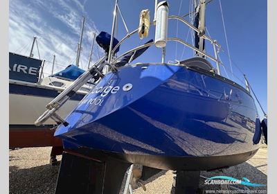 Mirage 28 Sailingboat 1979, with Thorney Croft engine, United Kingdom