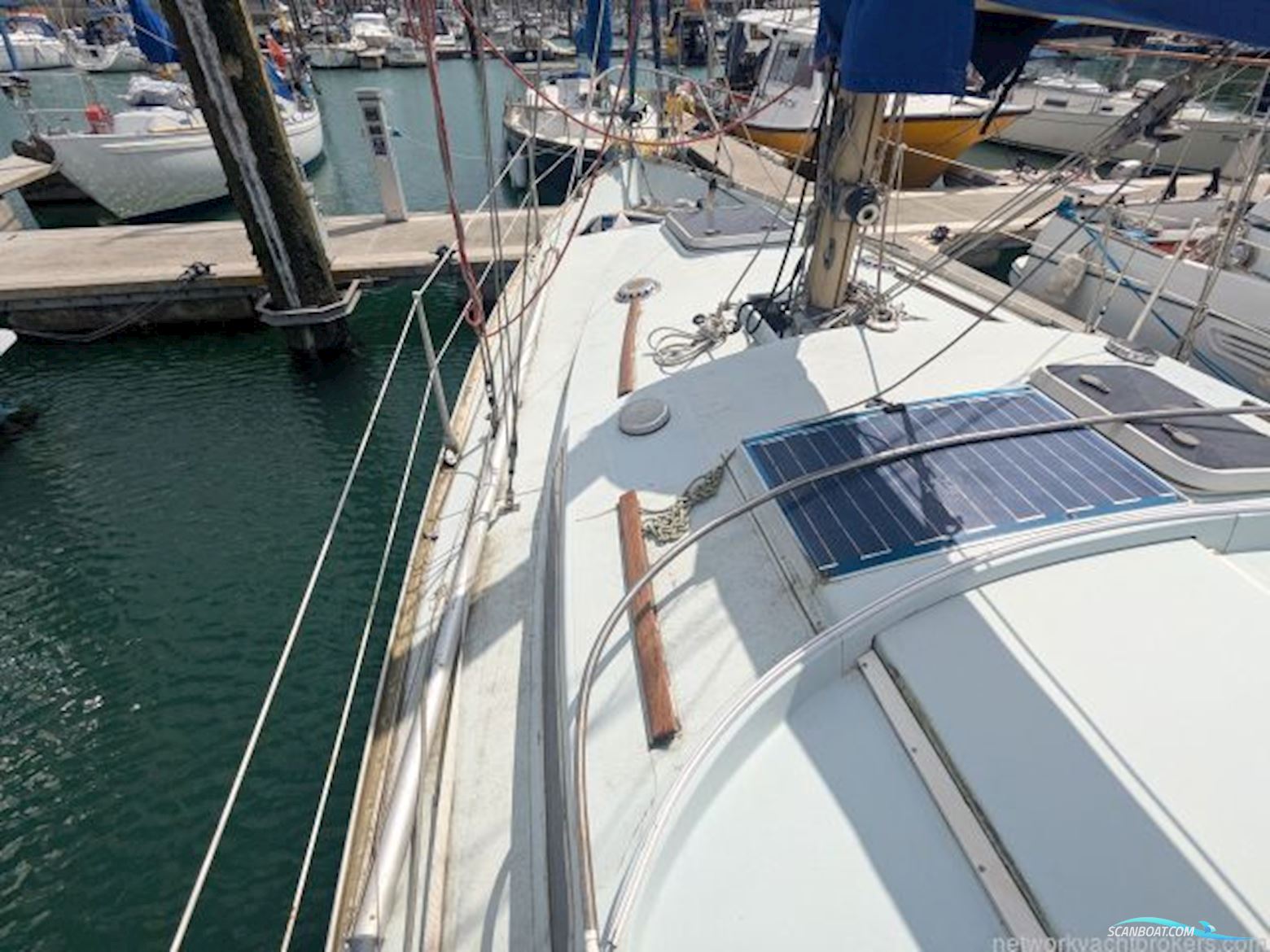 Moody 33 MK I Centre Cockpit