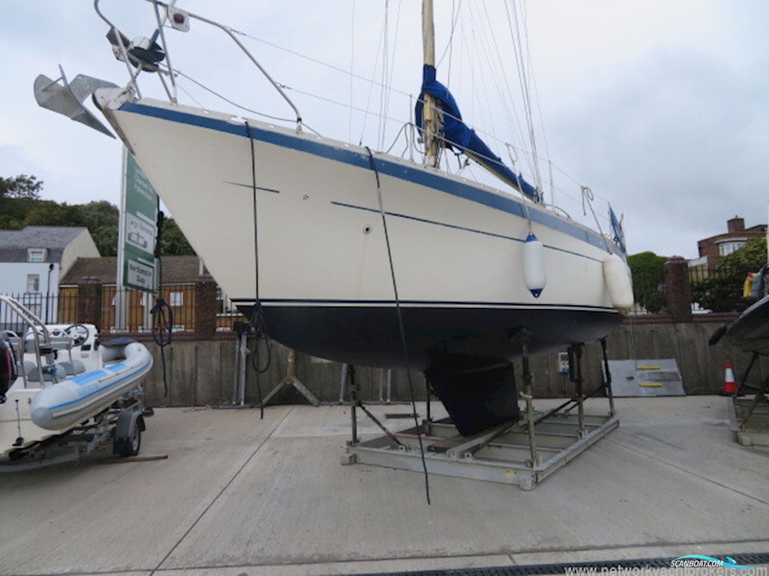 Moody 33 MK I Centre Cockpit