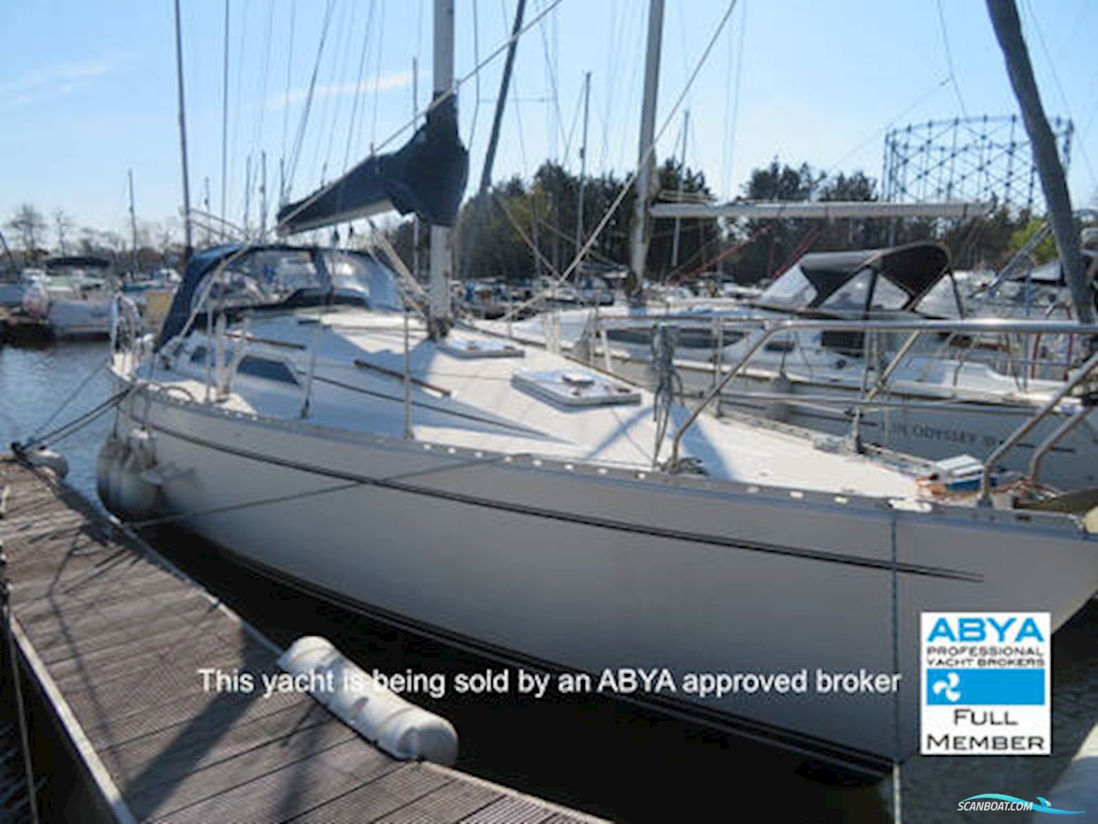 Moody 336 - Bilge Keel Sailingboat 1991, with Volvo engine, United Kingdom