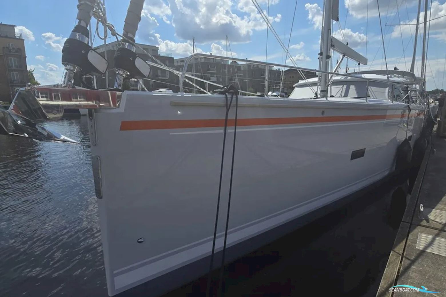 Moody 54 DS - Decksaloon