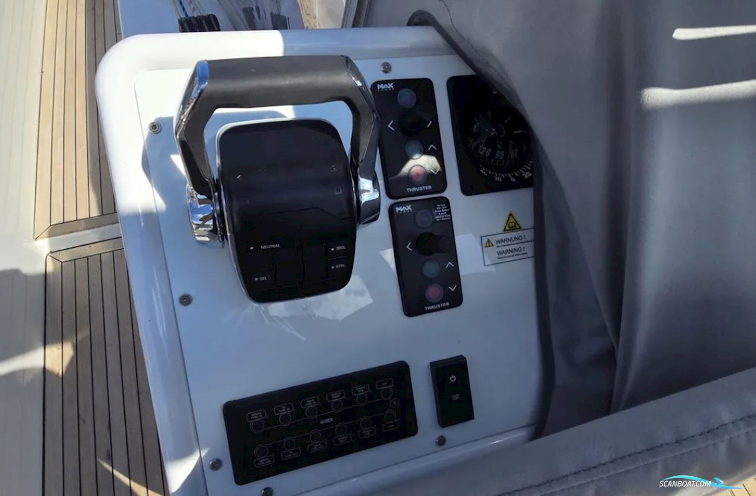 Moody 54 DS - Decksaloon