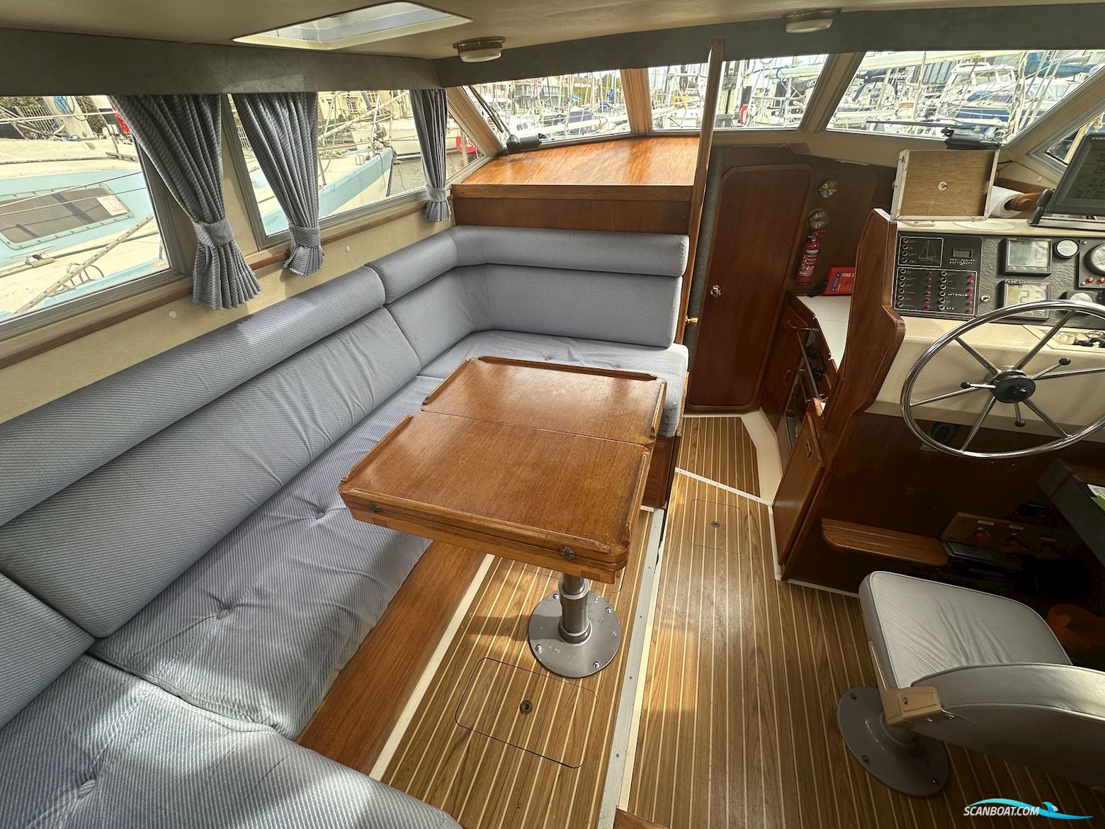 Moody Eclipse 33