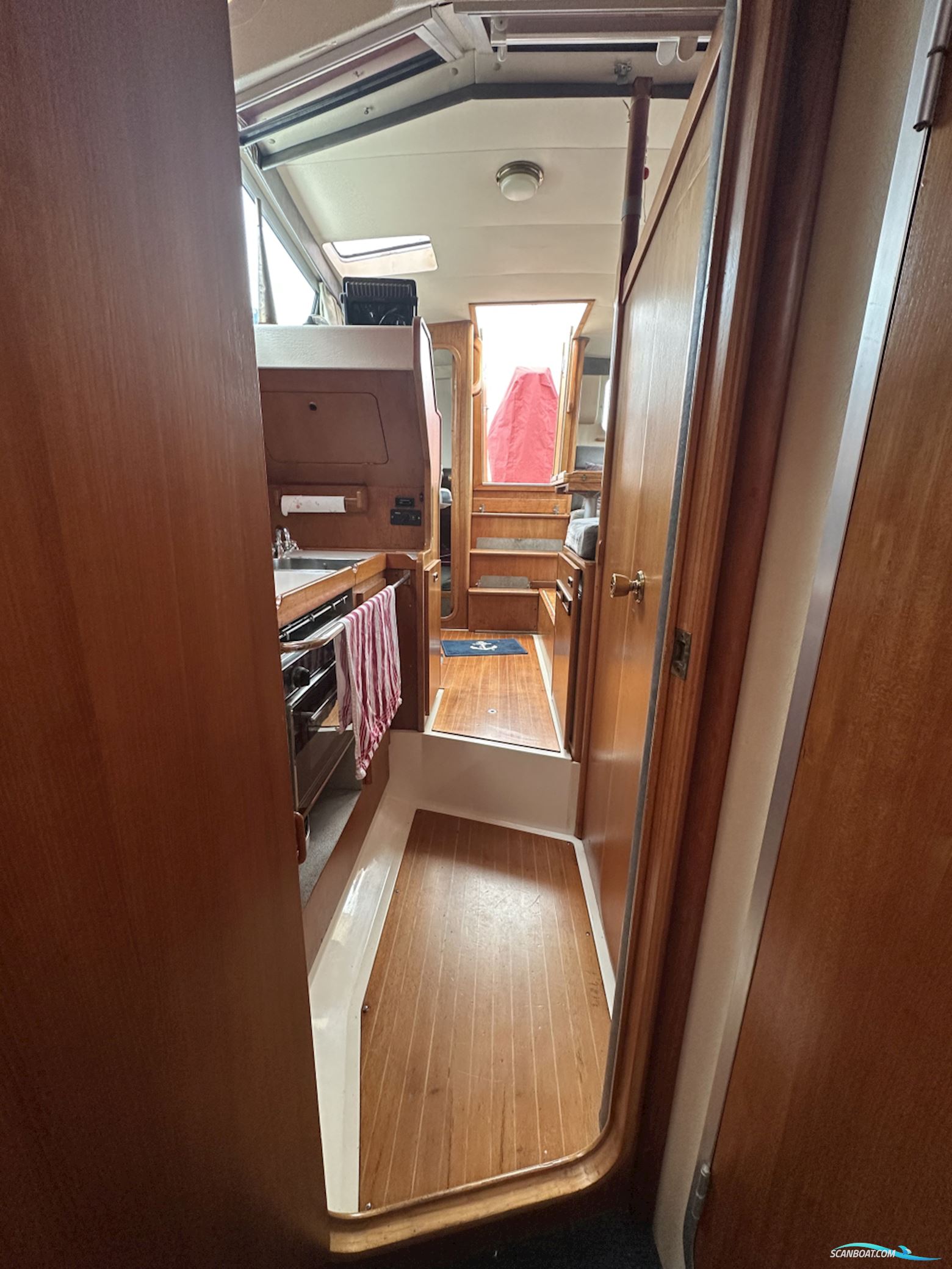 Moody Eclipse 33