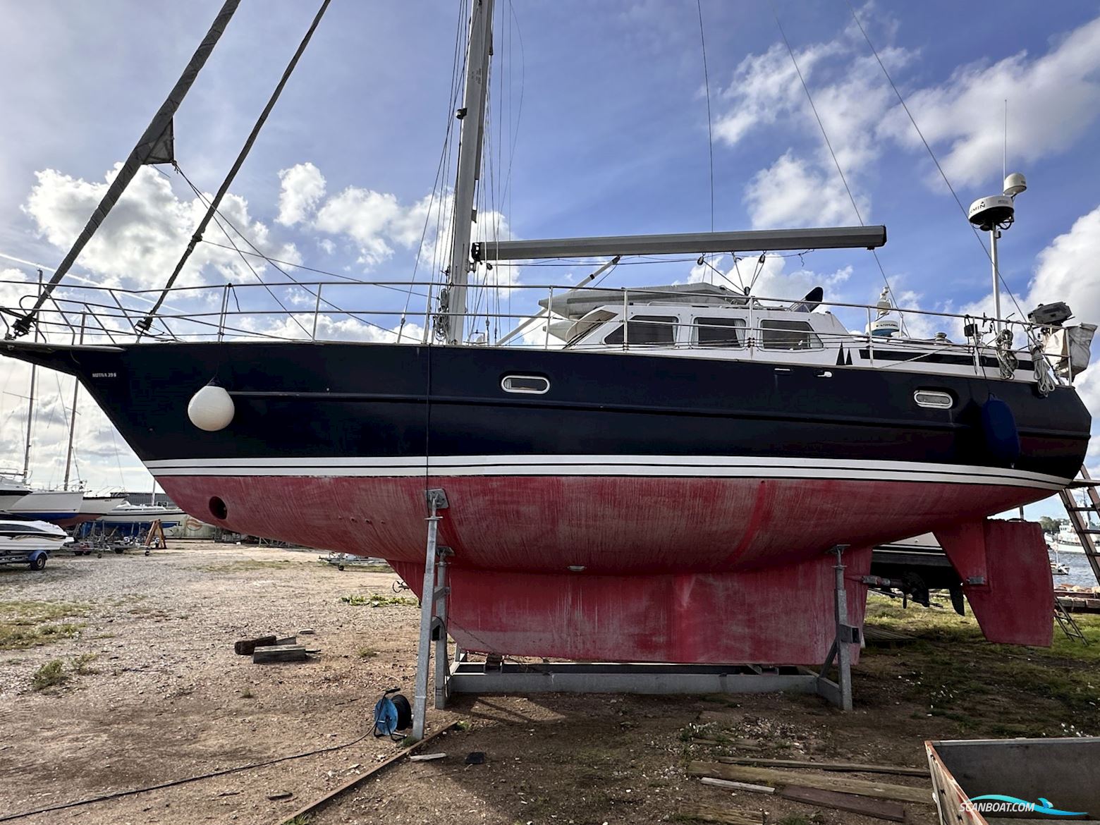 Motiva 39 S Sailingboat 1990, with Cummings 6 tyl.uden turbo engine, Denmark