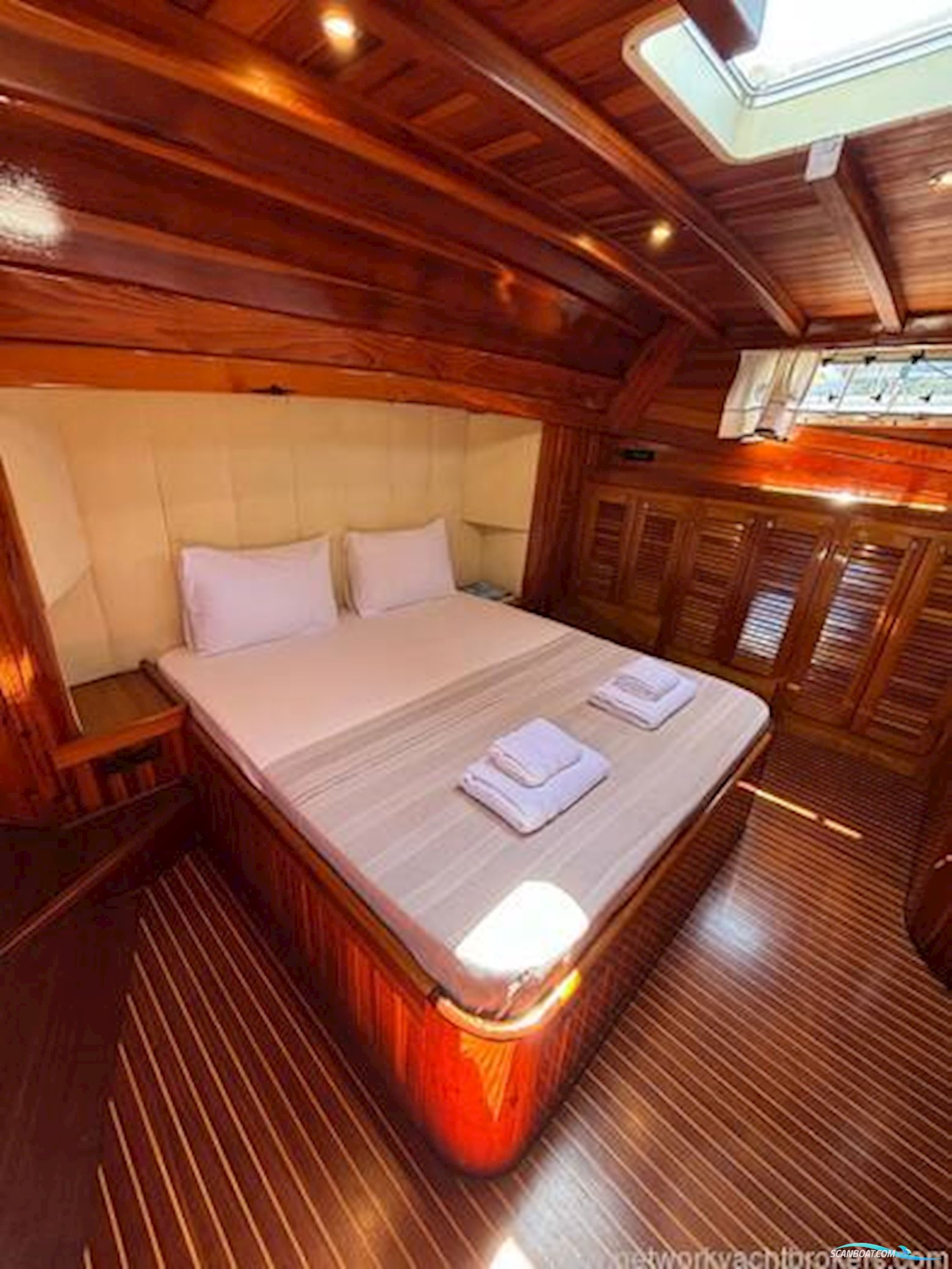 Motor Sailor / Goulet