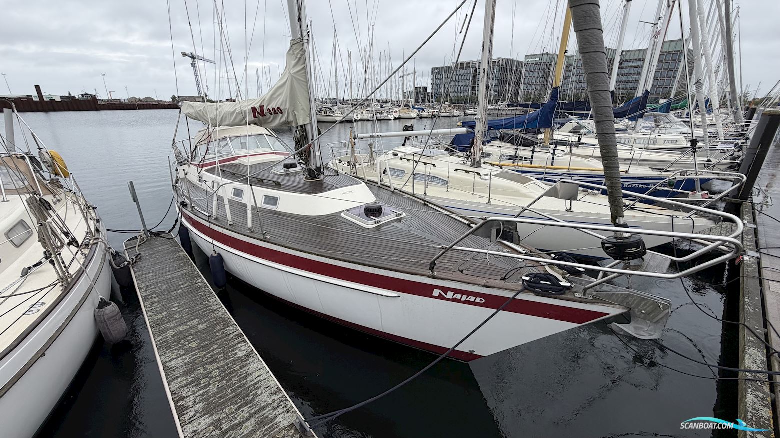 Najad 320