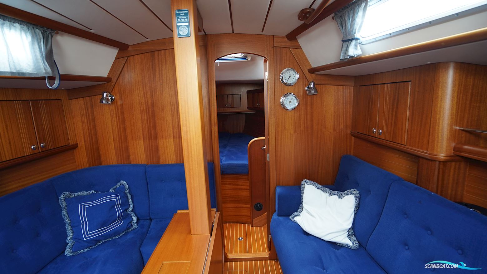 Najad 380