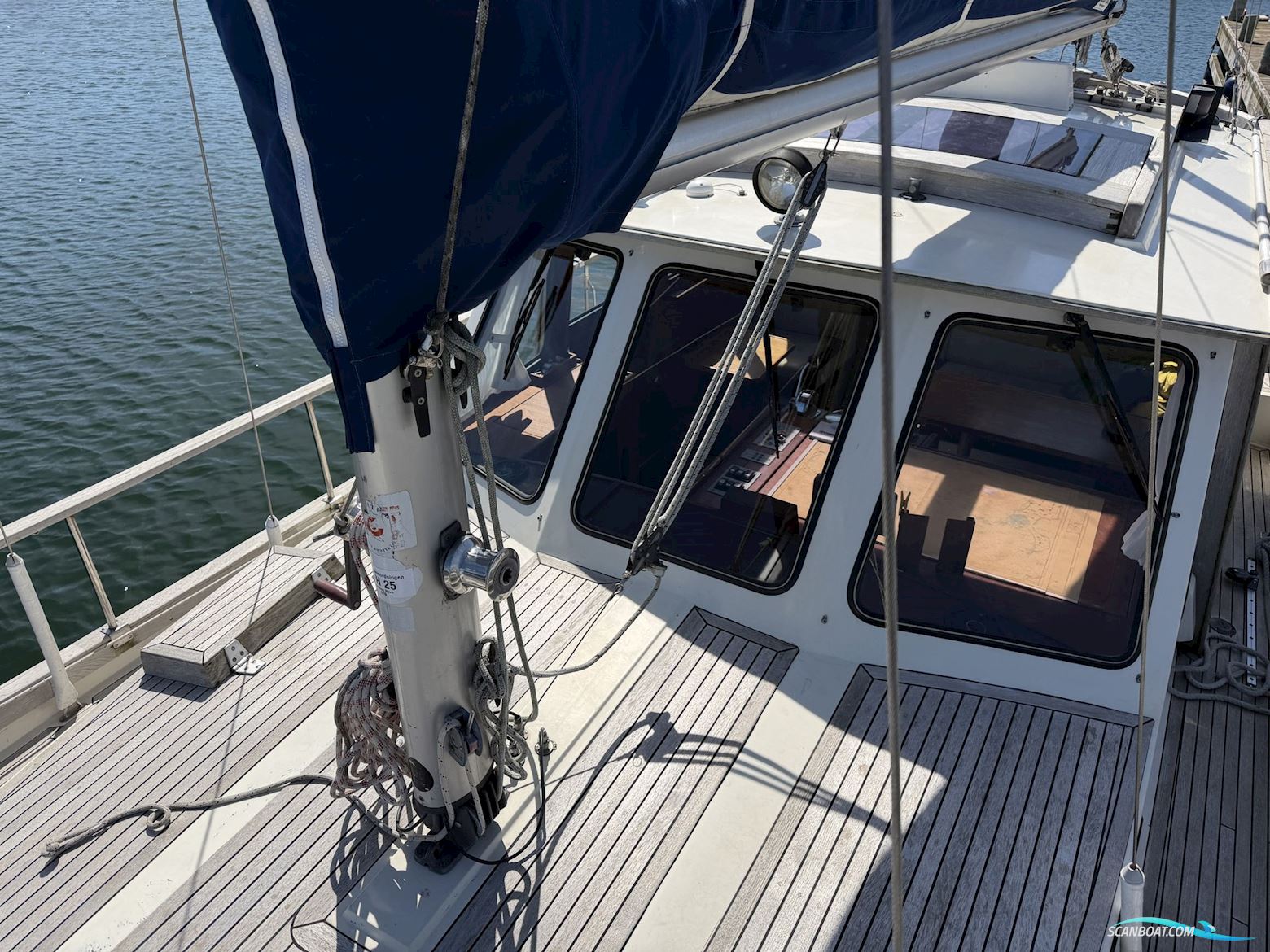 Nauticat 33