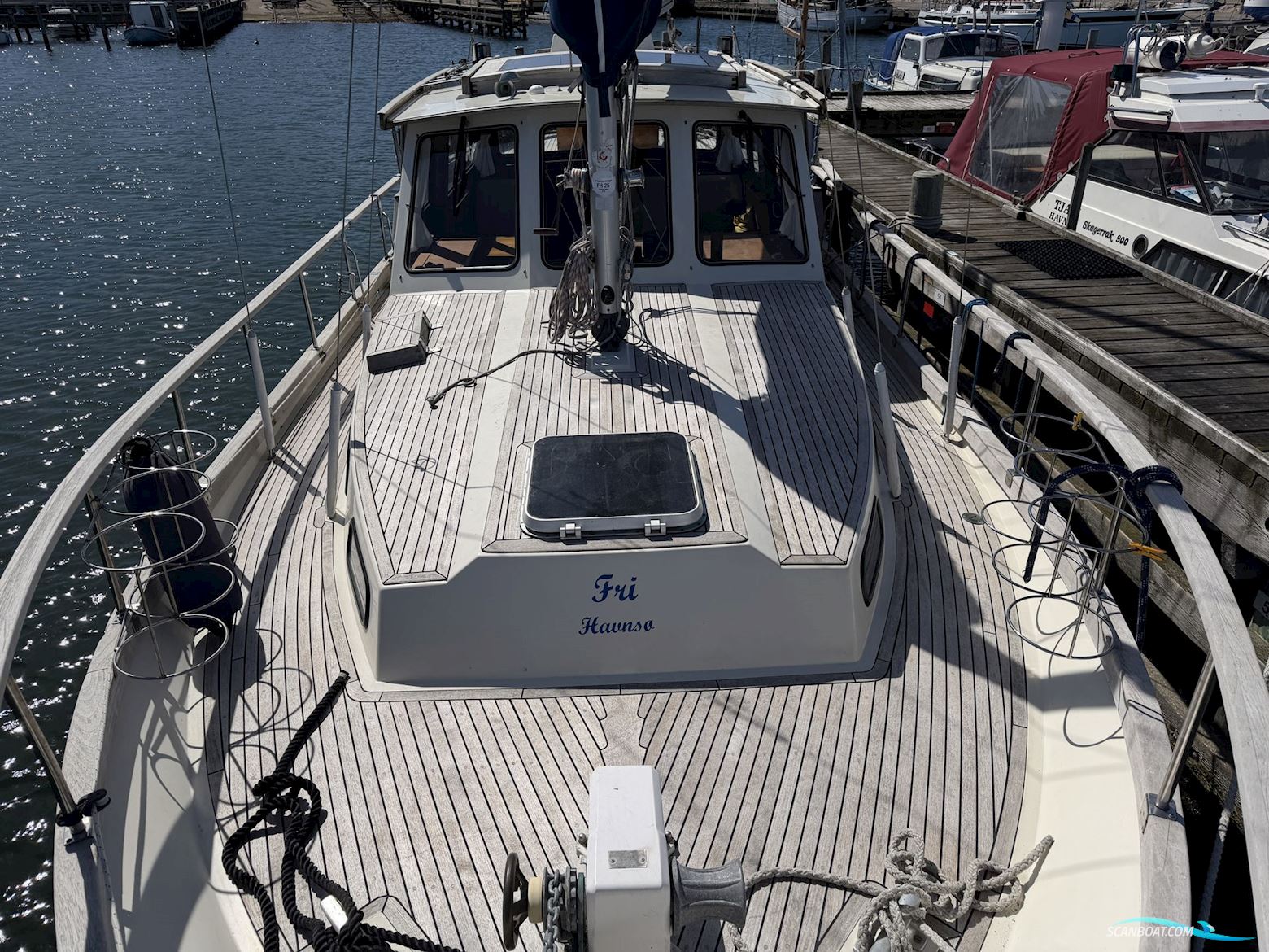 Nauticat 33