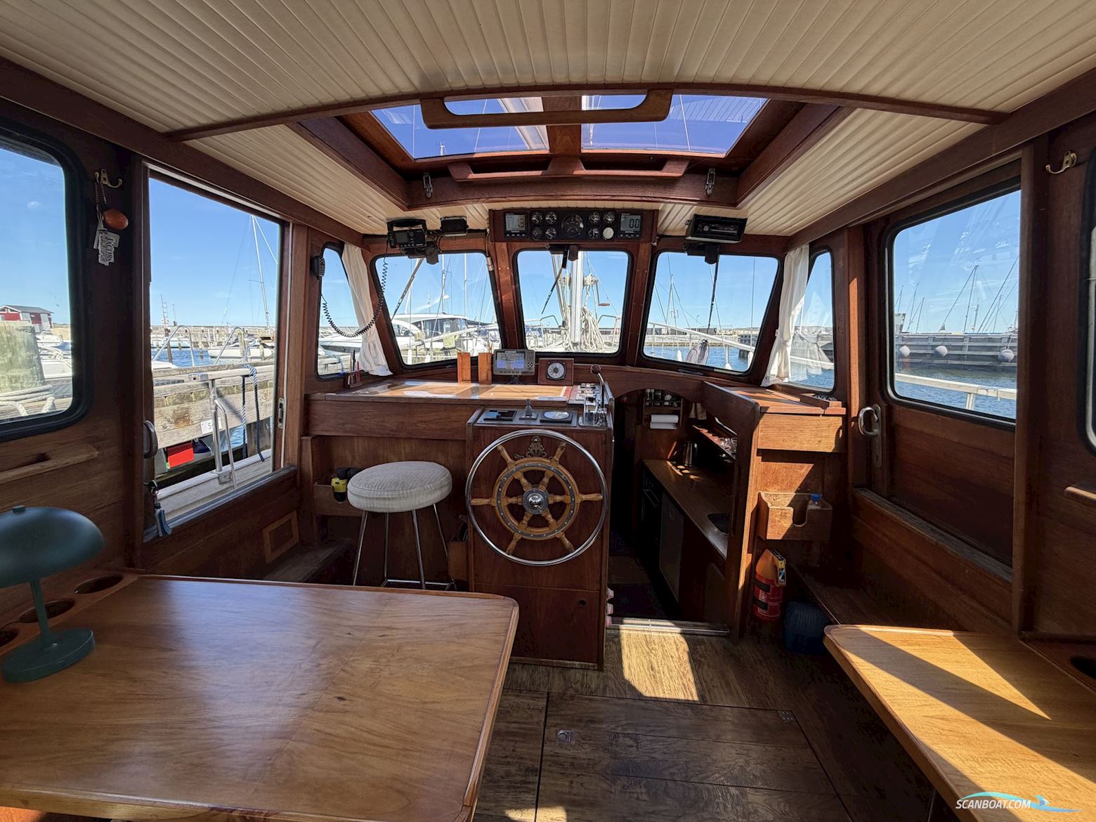 Nauticat 33