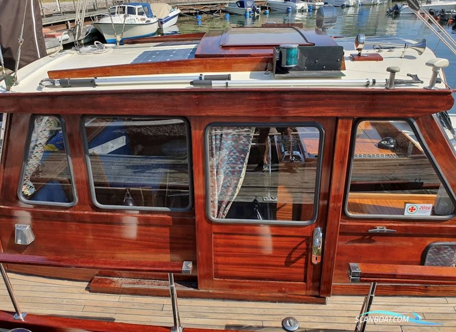 Nauticat 33