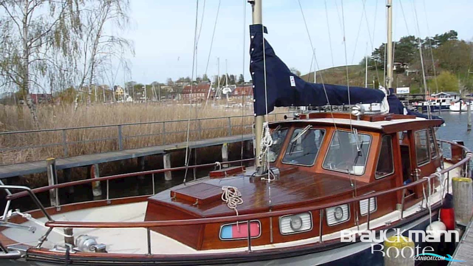 Nauticat 33