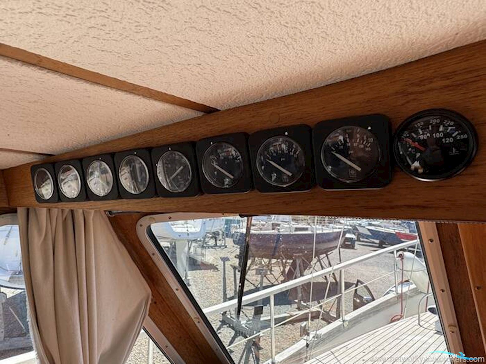 Nauticat 33